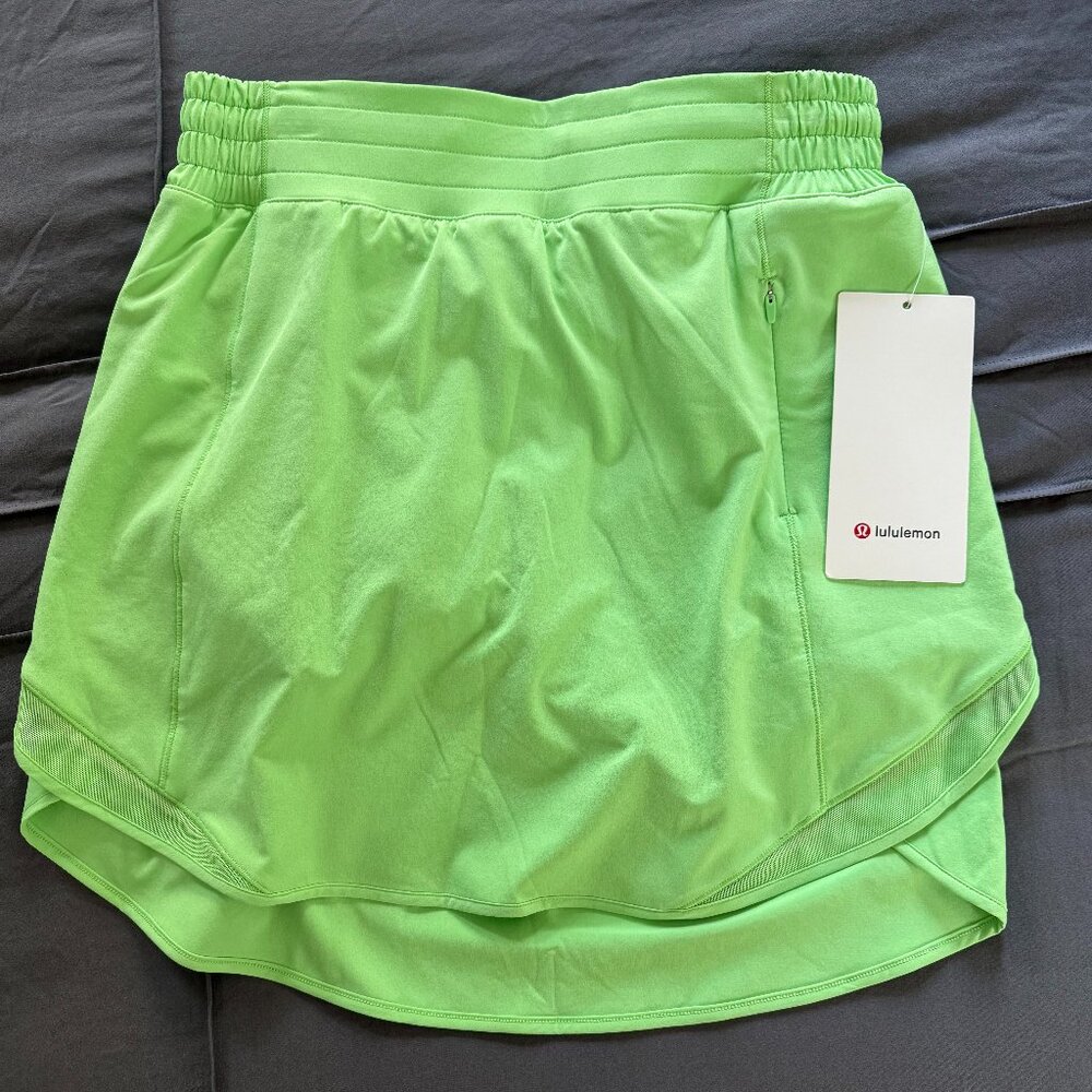 Lululemon Hotty Hot Skirt Long Sz 6 NWT